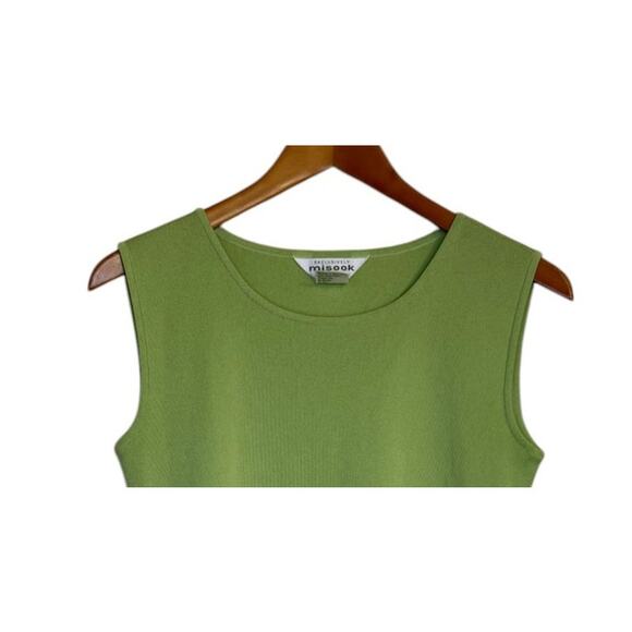 Misook Exclusively Top Women‎ X Small Petite Lime Green Sleeveless Minimalist - Picture 2 of 7